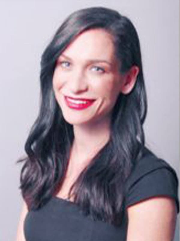 Lauren Okon Headshot
